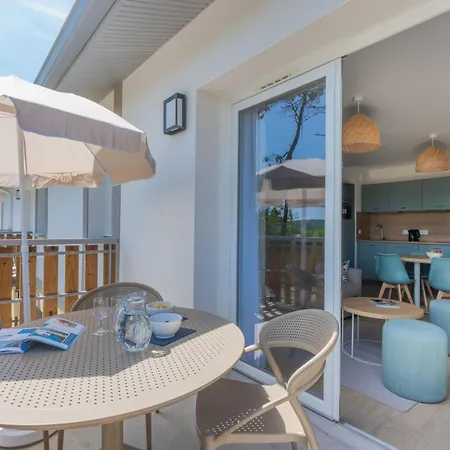 Appart hôtel Résidence Odalys Bleu Canopée